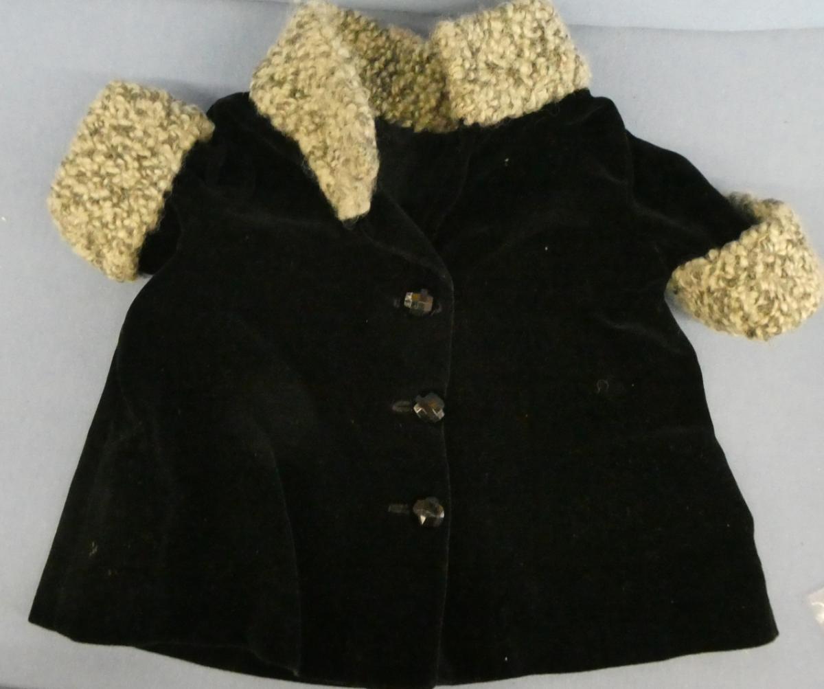 DC6062 Black Velvet Coat with Wool Collar and Cuffs (CLOTHING~ Grown up