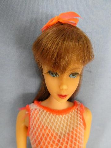 EXCEPTIONNEL 1967 BARBIE TWIST N'TURN PLATINIUM TBE